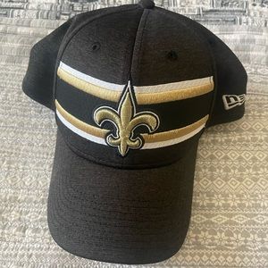 NEW ERA NFL New Orleans Saints 39THIRTY Striped Front 2020 Collection M/L